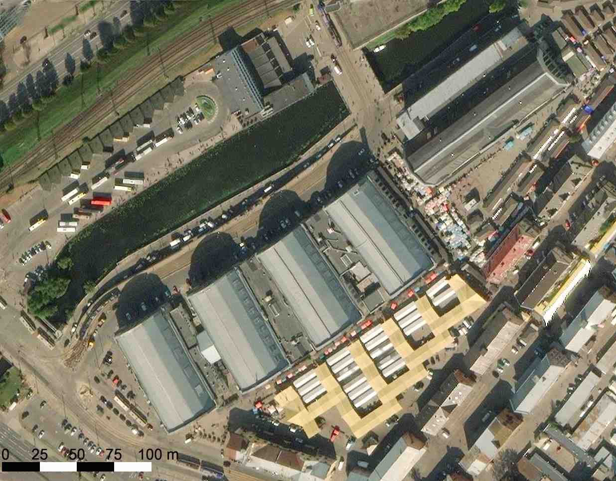 Prostorové rozmístění pavilonů tržiště na leteckém snímku. Foto: mapy.cz